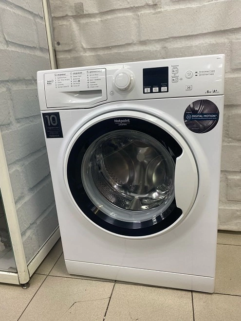 Стиральная машина Hotpoint Ariston RSM 601 W