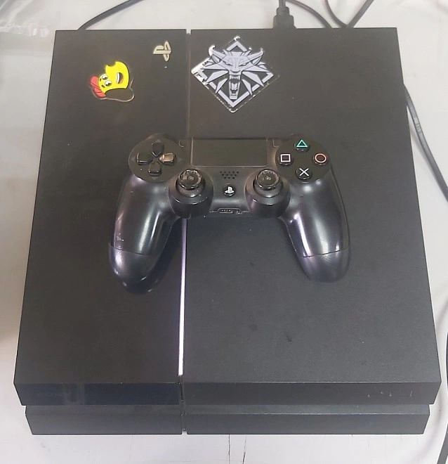 Игровая приставка PS4 Sony CUH-1108