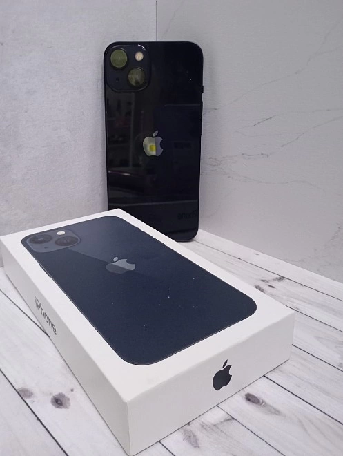 Смартфон iPhone 13 /128 гб