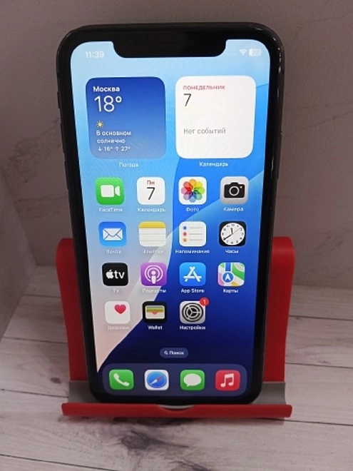 Смартфон iPhone 11 4/128 Gb