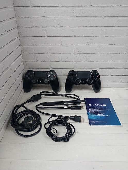 Игровая приставка PS4 Sony PRO 1TB BLACK