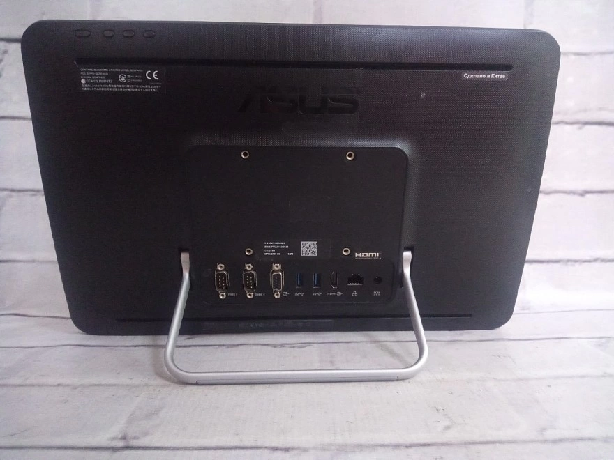 Моноблок ASUS V161GAT-BD050DC