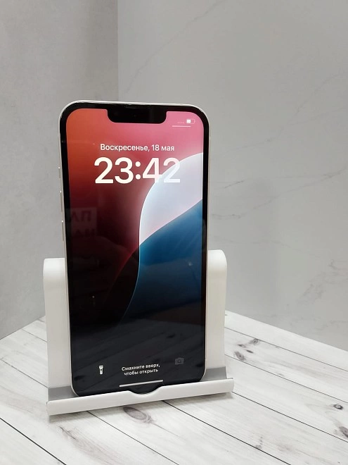 Смартфон Apple iPhone13  4/128GB