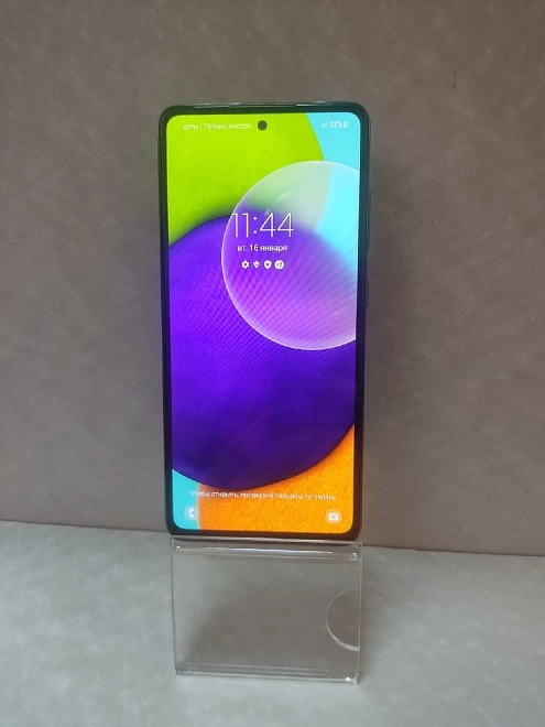 Смартфон Samsung Galaxy A52 128 ГБ черный