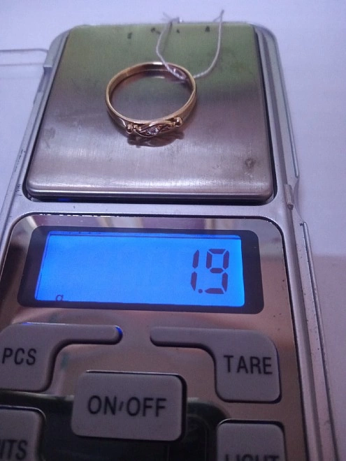Кольцо золотое  585 проба 18,5 р-р. 1,91 гр. (ФМ)