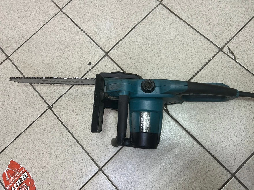 Электропила цепная Makita UC3541A