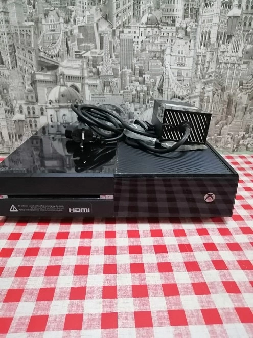Игровая приставка X-Box One ХВОХ 360 ONE Black 500 Gb