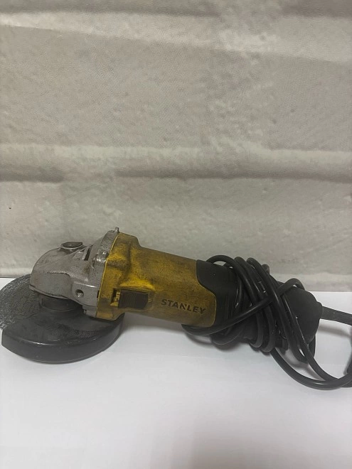 Болгарка Stanley STGS9125-RU