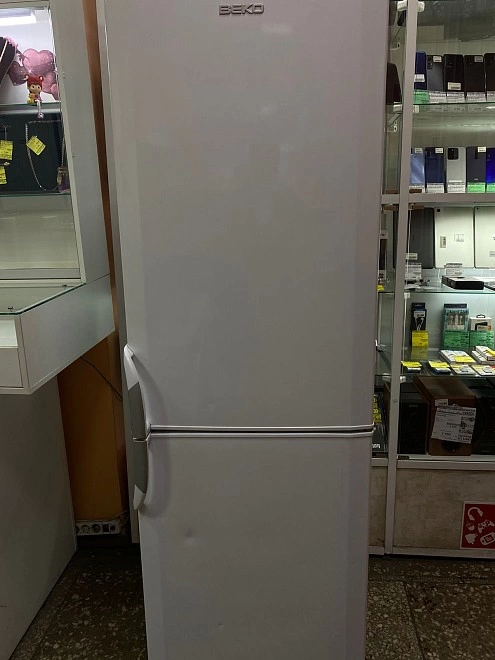 Холодильник Beko CNK 32000