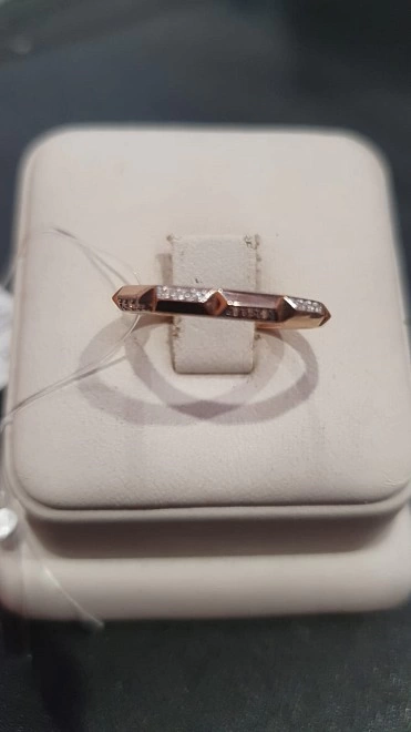 Кольцо золотое с камнями  585пр 18р-р 1,61гр ФМ