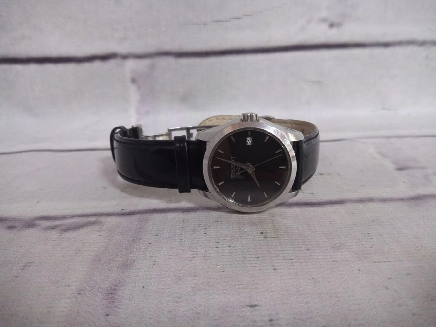 Часы наручные Tissot T035210 A