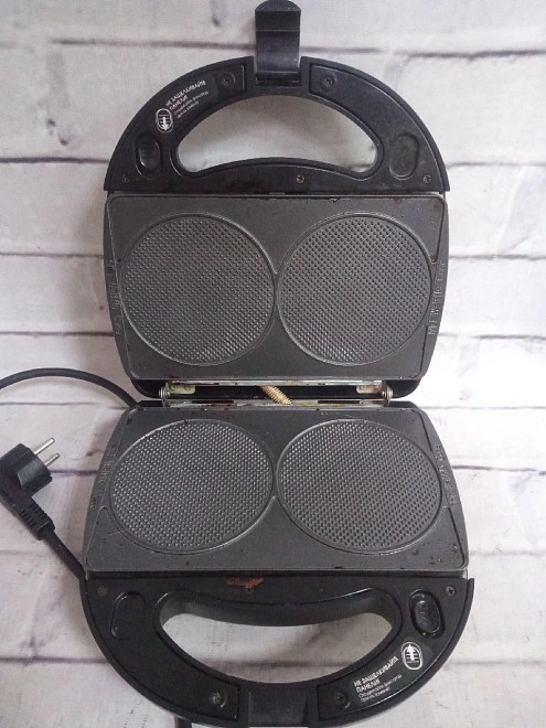 Электрогриль Redmond RMB-M602