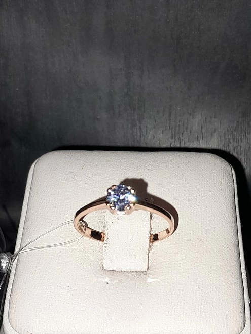 Кольцо золотое с камнями  585пр 19р-р 1,68гр ФМ