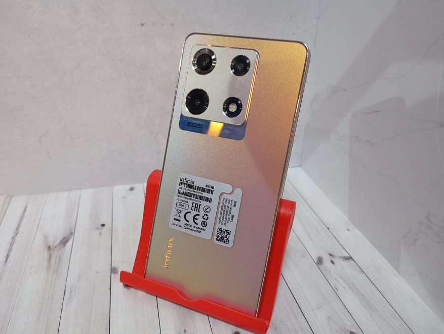 Смартфон Infinix NOTE 30 Pro