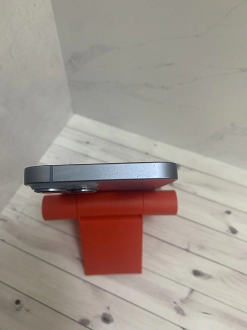 Смартфон Apple iPhone 14 6/128Gb