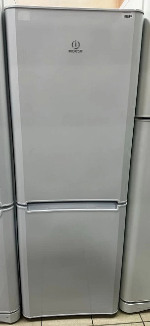 Холодильник Indesit C-Pentane