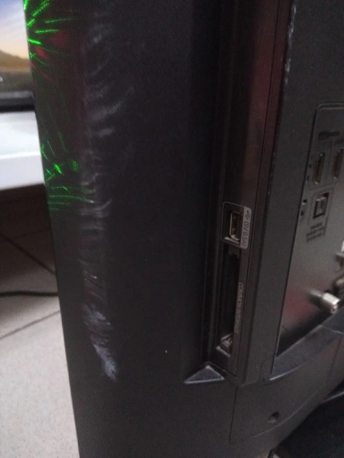 Телевизор Samsung UE32EH4000W