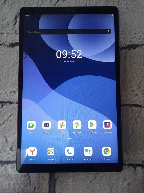 Планшетный компьютер с 3G Lenovo Tab M10HD