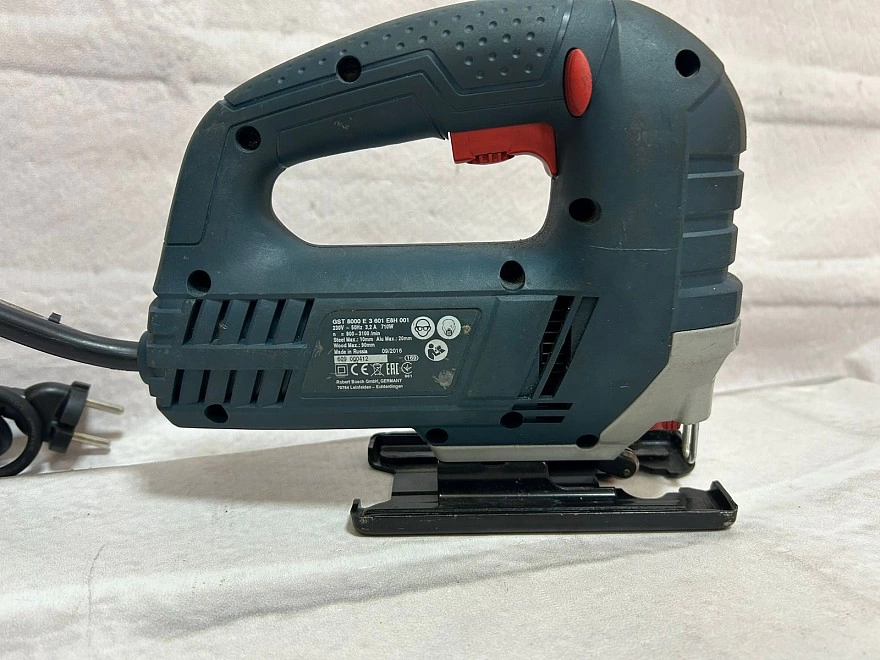 Электролобзик Bosch GST 8000 E