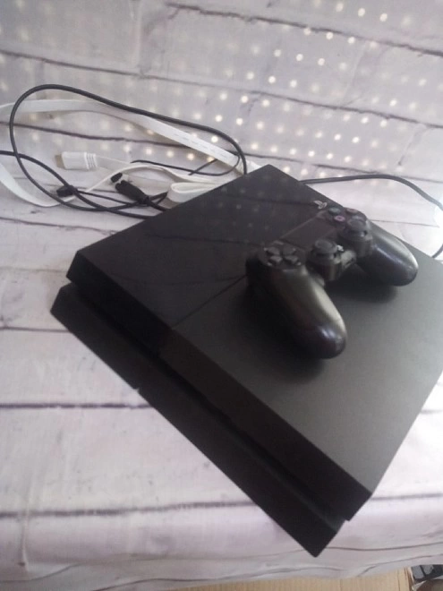 Игровая приставка Sony Plastation 4 500 GB