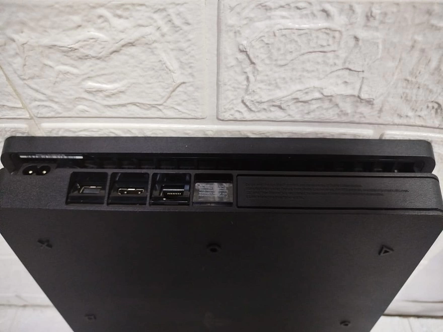 Игровая приставка PS4 PlayStation 4 Slim