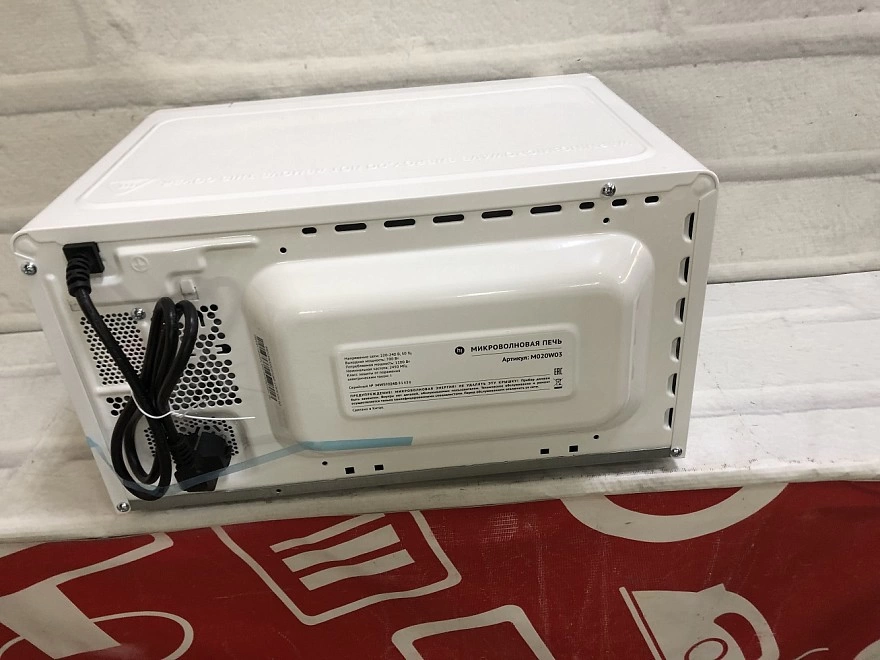 Микроволновая печь Hi M020W03