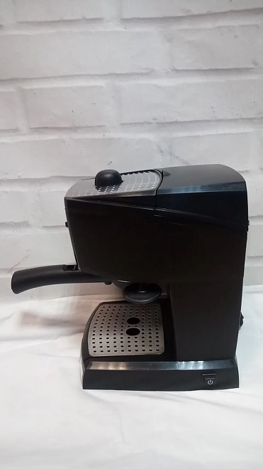 Кофеварка Delonghi EC156