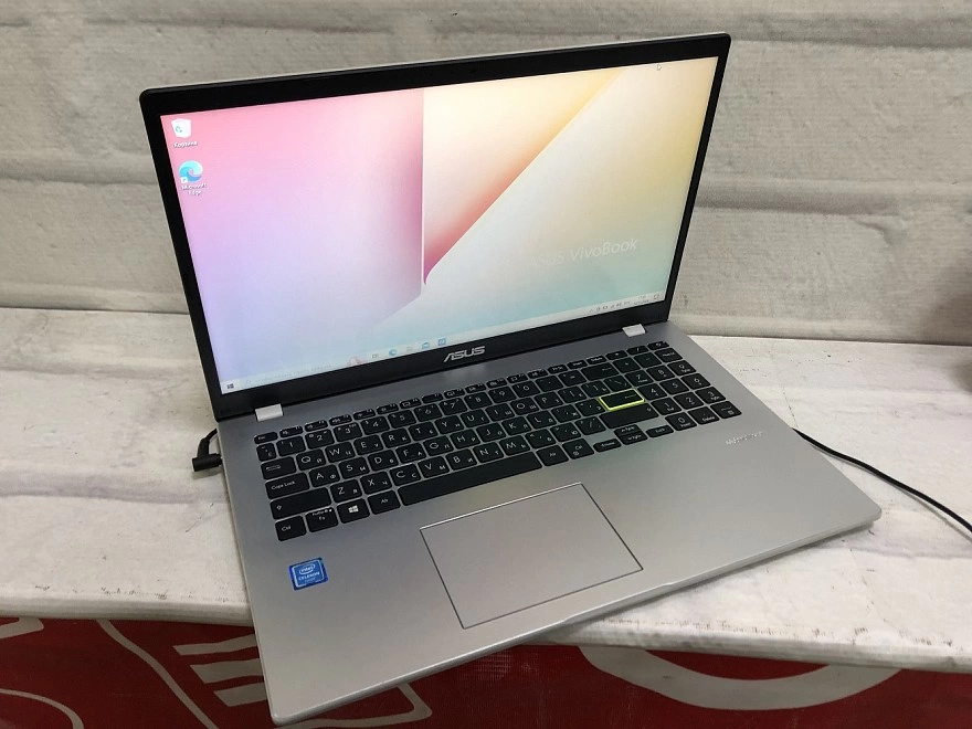 Ноутбук Asus Celeron N4020 2/2 по 1,1Ghz/ОЗУ 4/SSD128Gb/Gr600