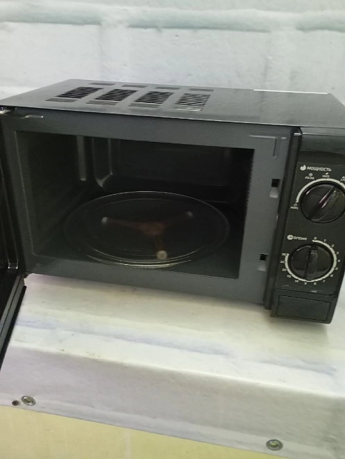 Микроволновая печь BBK 20MWS-706M/B