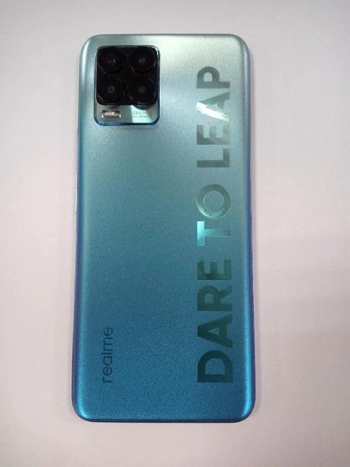 Смартфон Realme 8 Pro