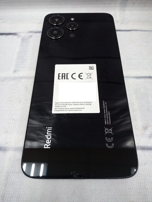 Смартфон Xiaomi Redmi 12 