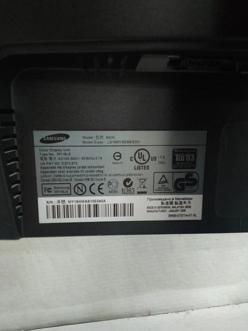 Монитор Samsung 934N