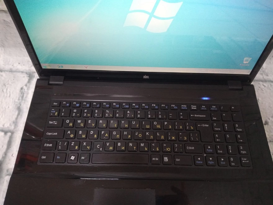 Ноутбук DNS Intel Core I3-2330M/ОЗУ4Gb/HDD500Gb/IntelHDGraphic