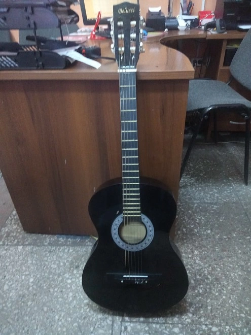 Гитара акустическая Belucci 3805