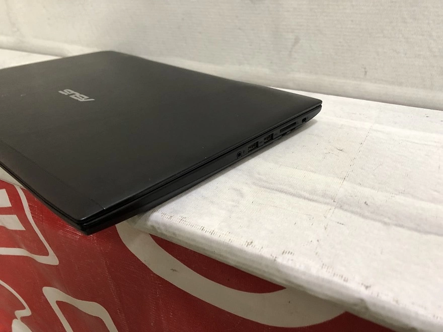 Ноутбук Asus i5-6300HQ 4/4 по 2.3Ghz/16 ОЗУ/SSD256+HHD/GF1060