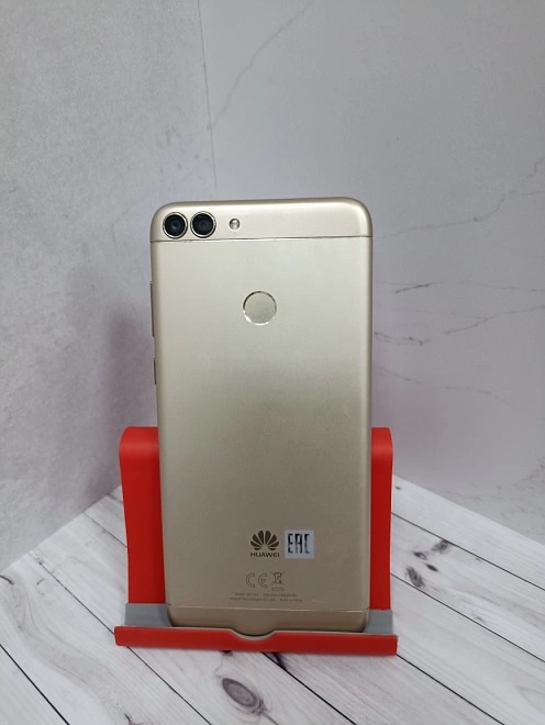Смартфон Huawei P Smart 32GB
