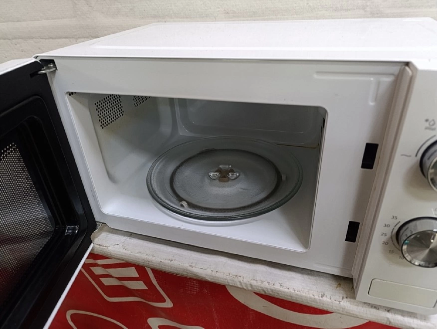 Микроволновая печь Gorenje MO17E1W