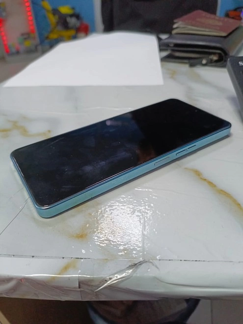Смартфон TECNO C18n