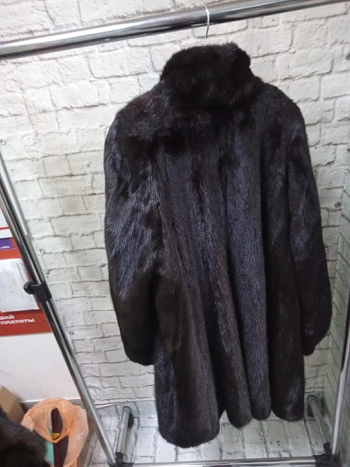 Шуба средней длинны, цельная CCBAN fur 52-54 Р 