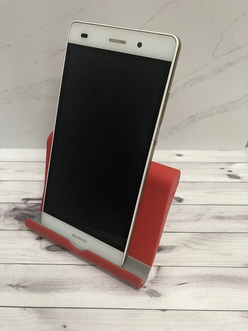 Смартфон Huawei P8 Lite [ALE-L21] 2/16Gb