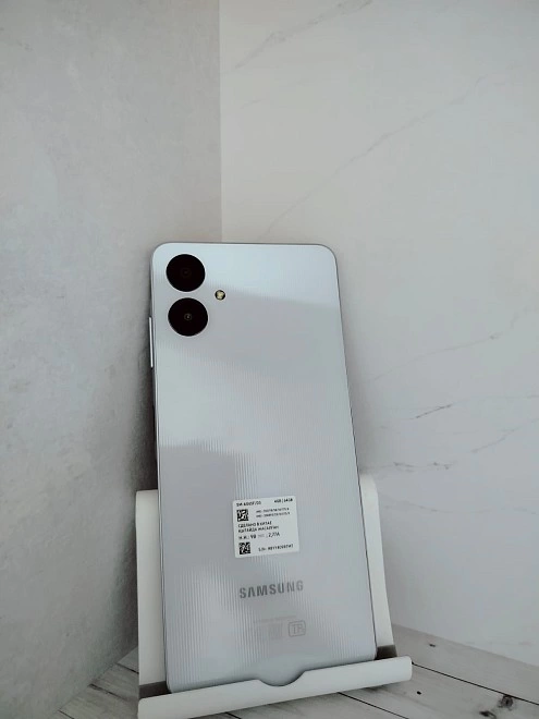 Смартфон  Samsung Galaxy A06