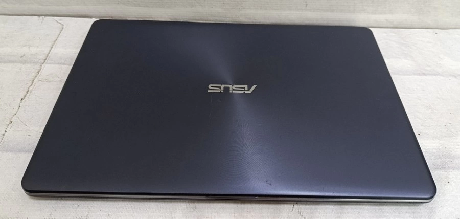 Ноутбук ASUS AMD A9 9420 3GHz/ОЗУ 8Gb/HDD 500Gb/Radeon R5