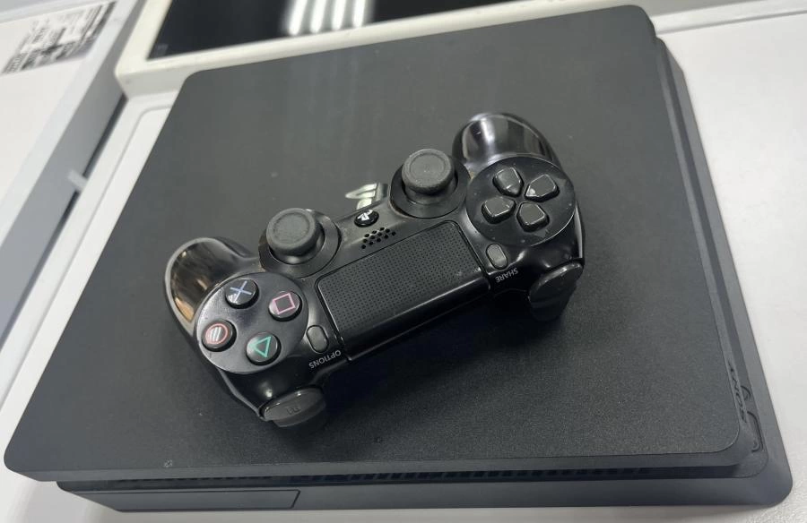 Игровая приставка PS4 Sony PlayStation 4 