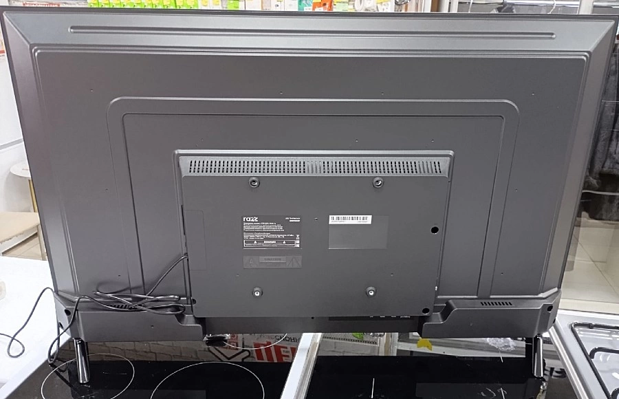 Телевизор RAZZ C43FSS24F