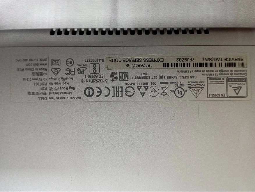 Нэтбук Dell Intel(R) HD Graphics/1,60GHz/4ГБ/238ГБ
