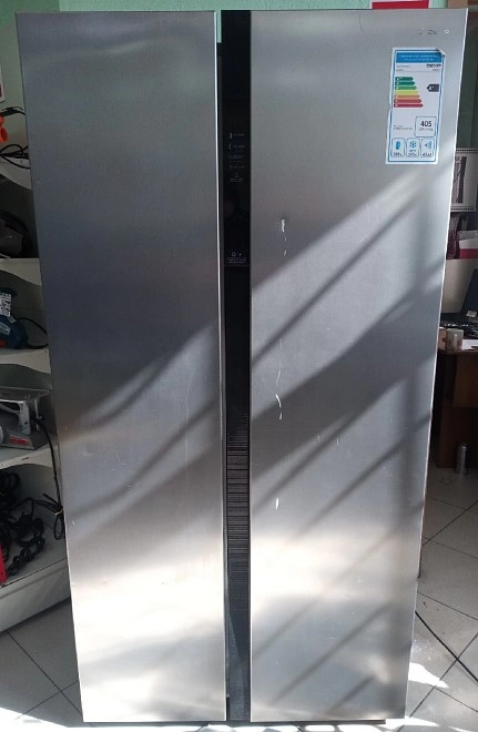 Холодильник Dexp SBS510M