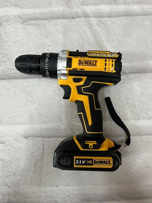 Шуруповерт DeWALT 30N.M