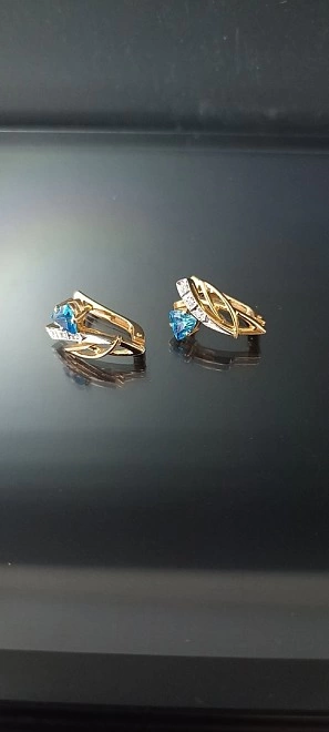 Серьги золотые с камнями  585пр 4,02(3,916) Ф.М.