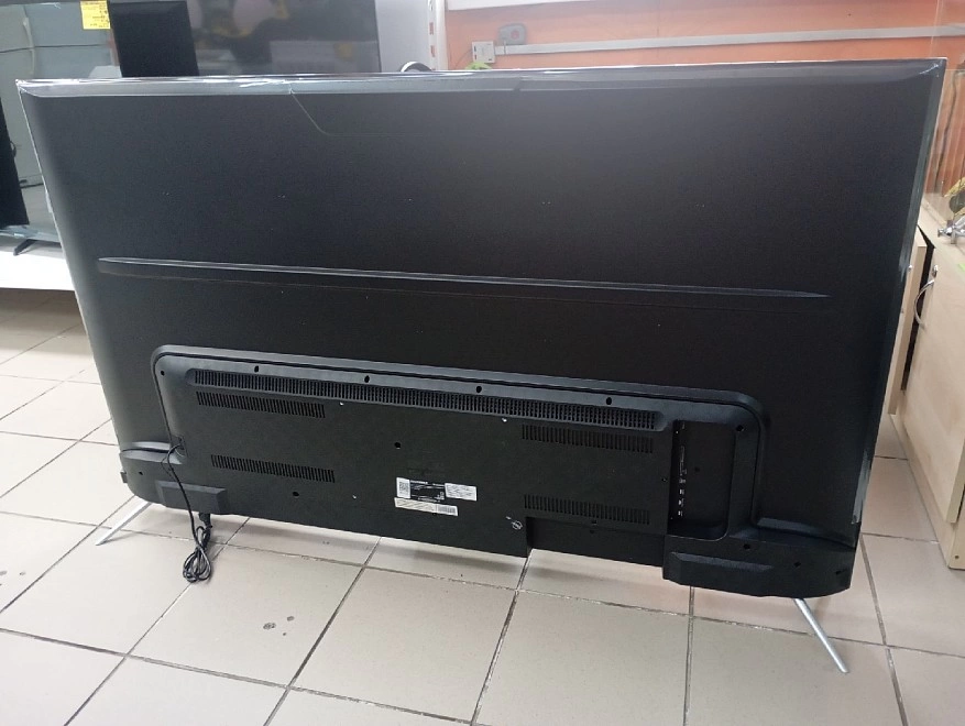 Телевизор SoundMax SM-LED65M03SU