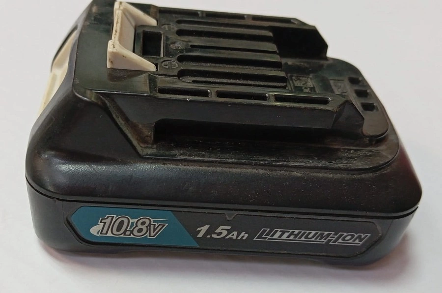 Шуруповерт Makita DF331D